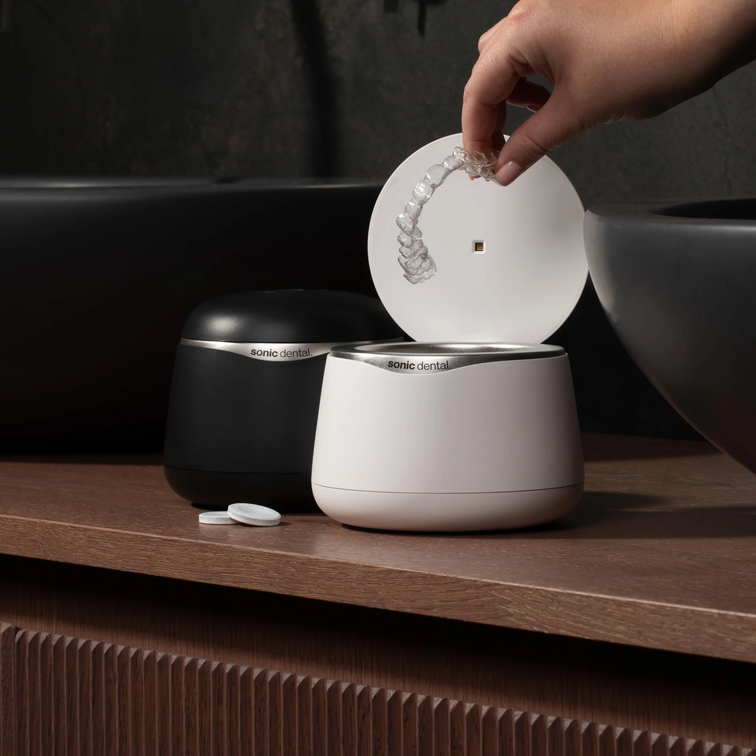 Sonic Spa Pro Steribrite Nettoyeur ultrasonique UV-C pour appareils dentaires Blanc nacré